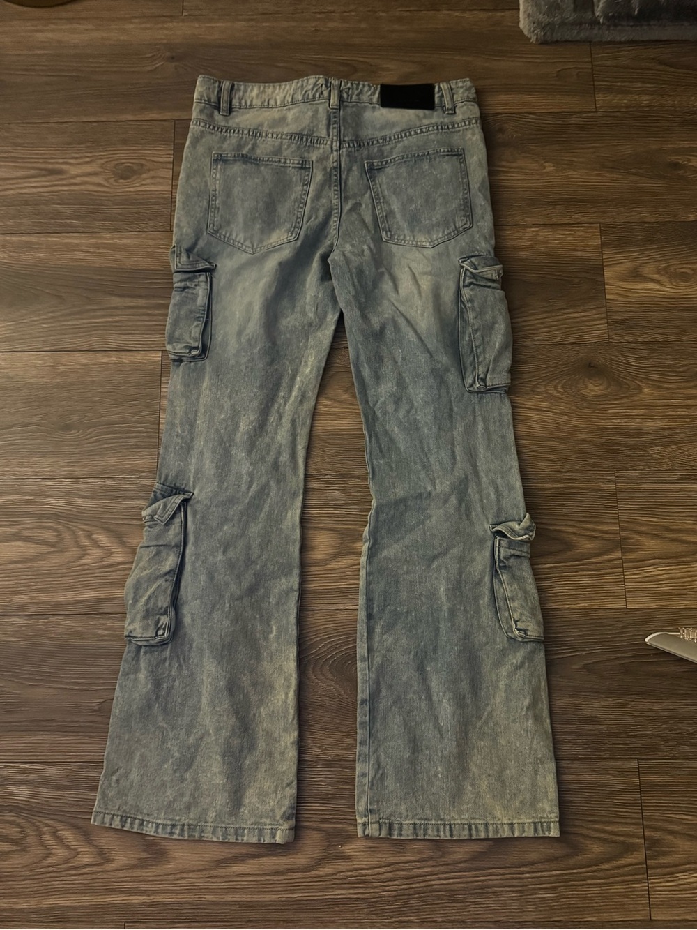 Men's Washed Blue Cargo Jeans - Casual Utility Fit